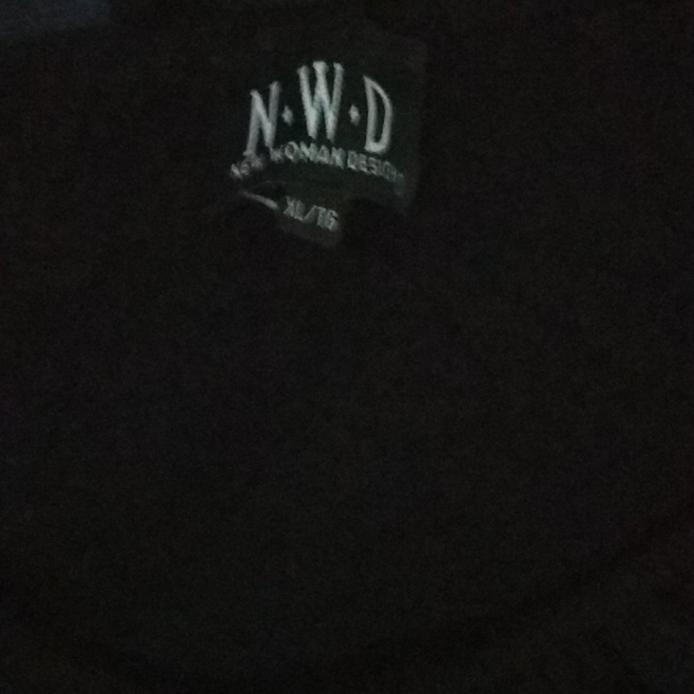 Shirt - Picture 2 of 3